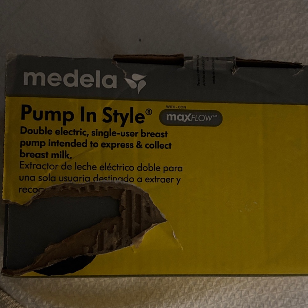 Medela Yellow and Gray Pump In Style Box